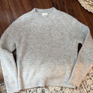 Women’s H&M Light Gray Ribbed Sweater